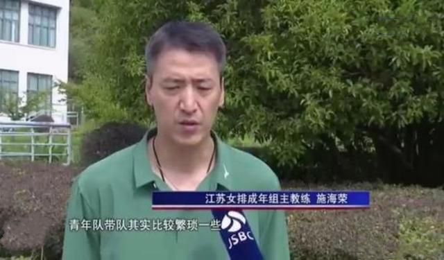 女生搞鸡的视频